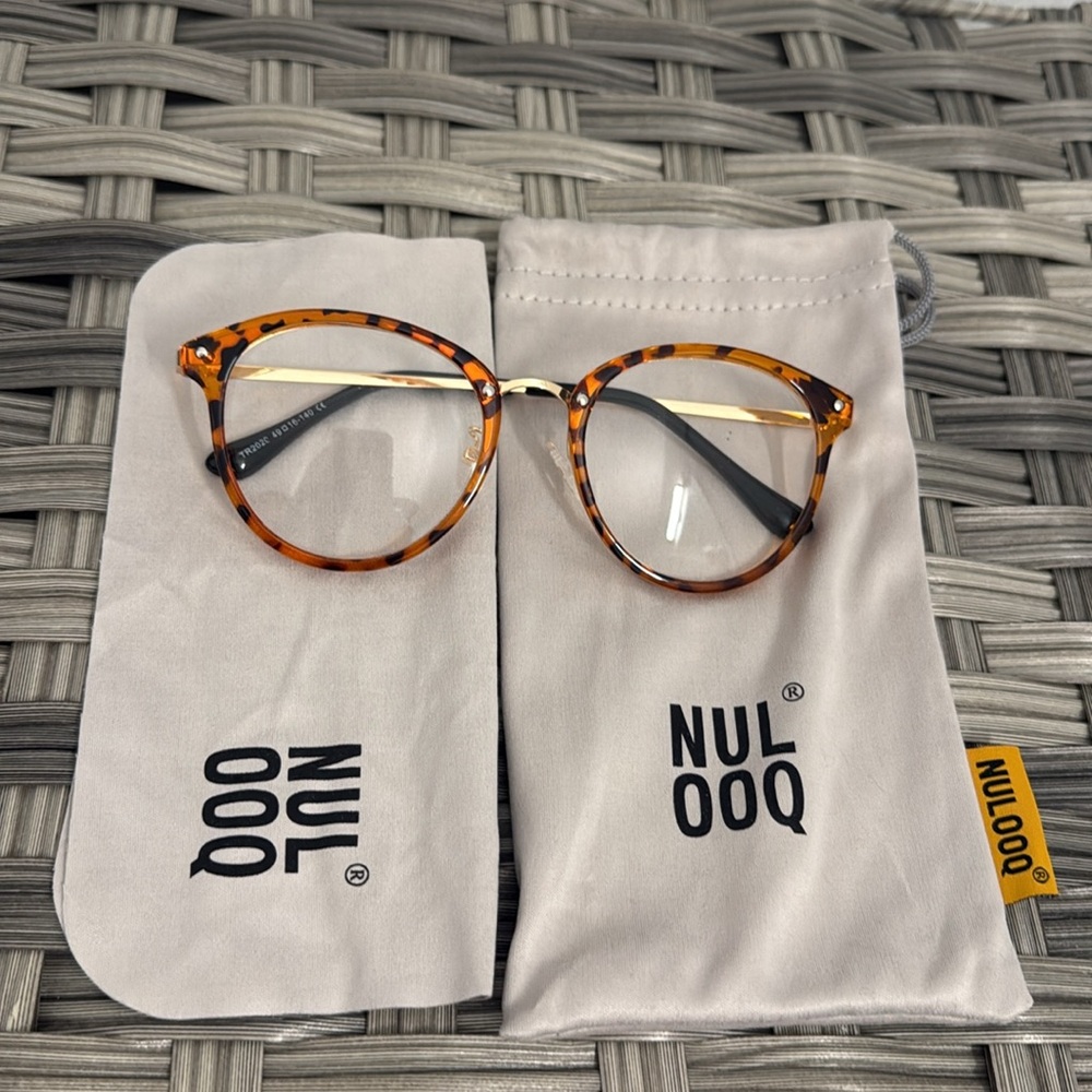 Nulooq tortoise shell Glasses - Picture 2 of 4